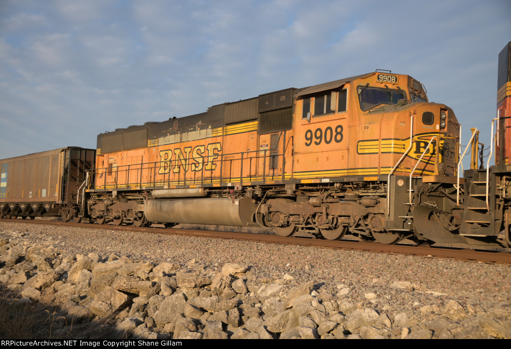 BNSF 9908